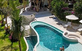 Tregge Surf Camp Uluwatu